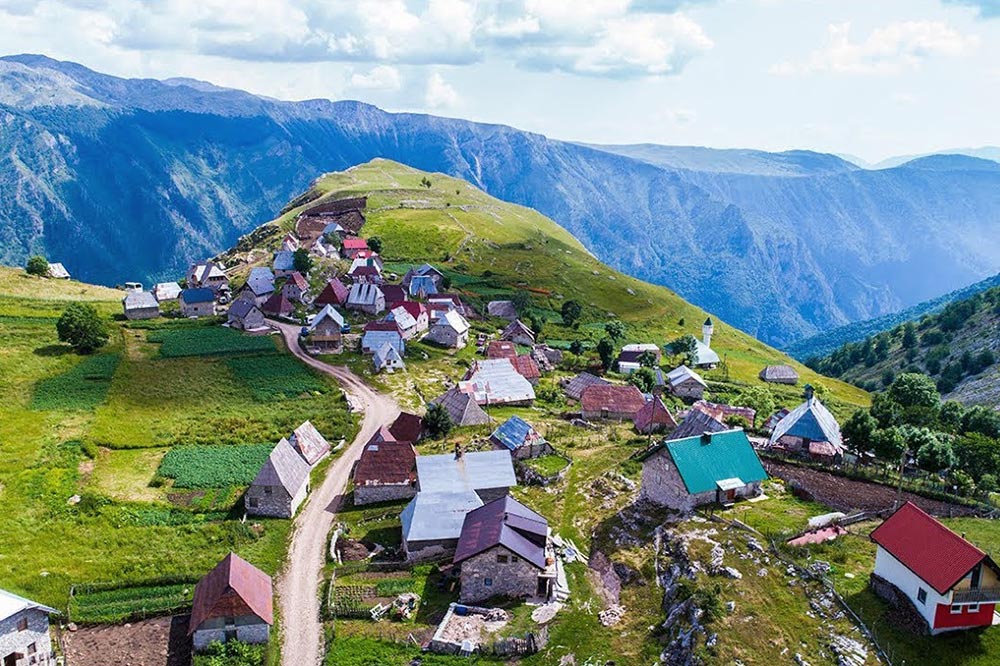 lukomir village bosnia